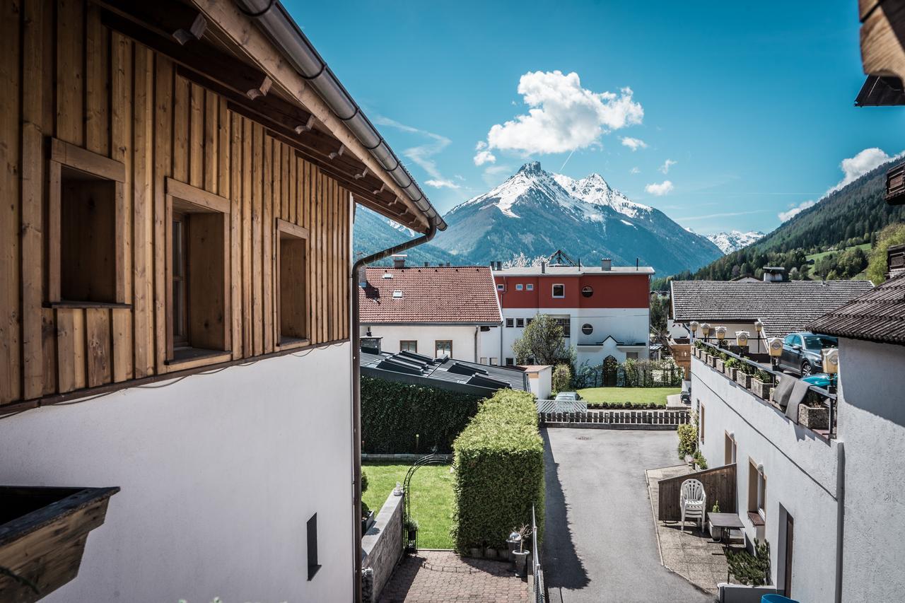 Haus Bacher Fulpmes Exterior foto